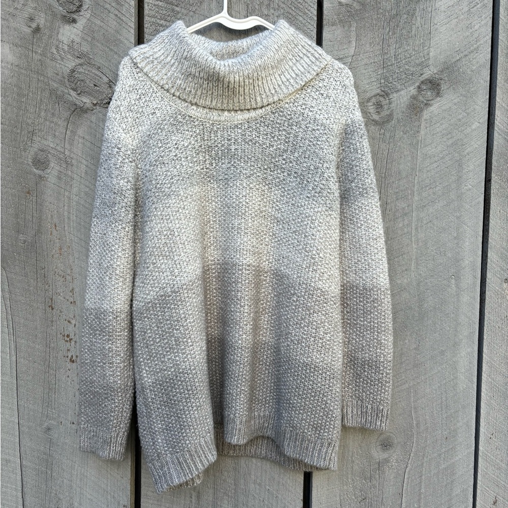 Calvin Kline Long Sleeve High Scoop Neck Sweater Size L